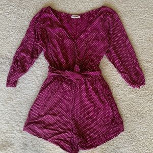 Billabong Women’s Belted Romper Burgundy 3/4 Sleeve Size XS